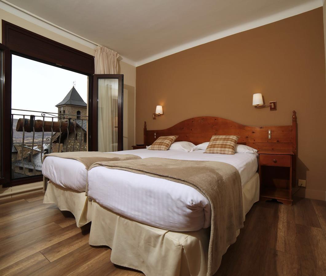 Hotel Roca Alp Exterior photo